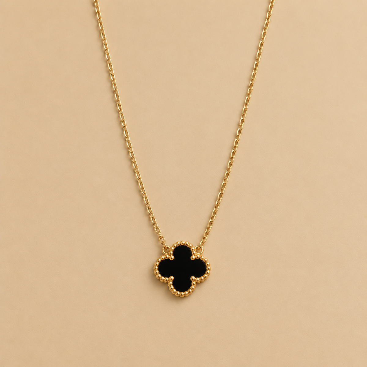 CLOVER NECKLACE